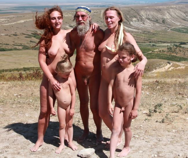 高品質の観光ヌーディズムの写真 | Tourist nudism photos in high quality [European naturism]